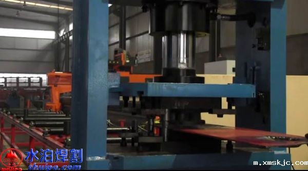 大梁冲孔10 大梁冲孔10