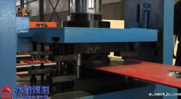 大梁冲孔15 大梁冲孔15